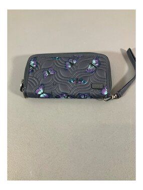 Lug Splits XL Accordion Wallet in Butterfly Grey with RFID Protection and Quilte